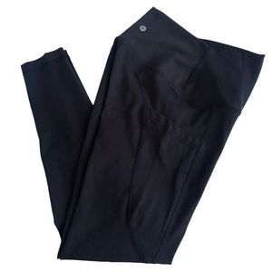 NWOT. 90 Degree by Reflex 7/8 Leggings. Side Pockets. Black. Size XS